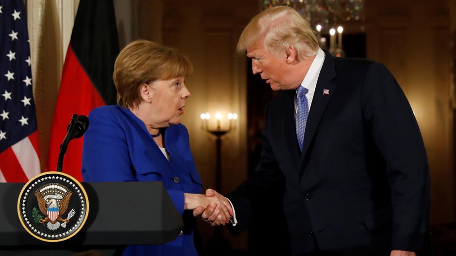 2018-04-27T185527Z_1024007933_RC121C84B760_RTRMADP_3_USA-TRUMP