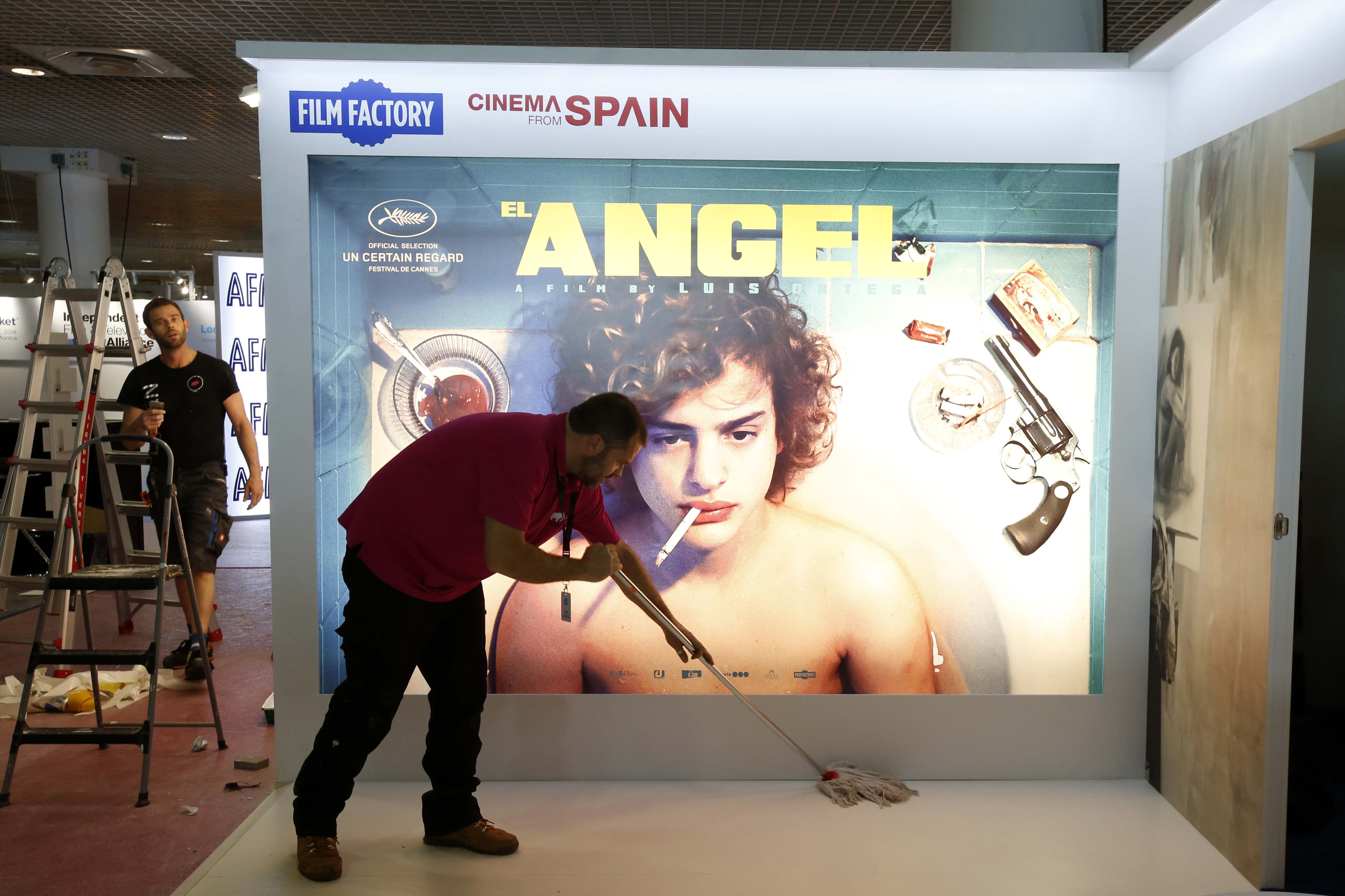 REUTERS/Jean-Paul Pelissier