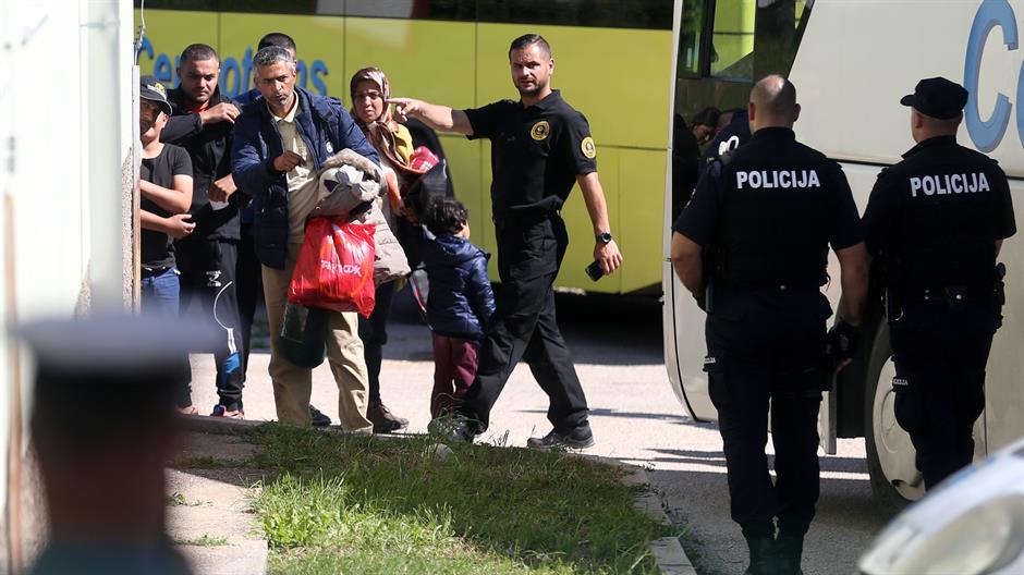 2018-05-18T151139Z_41272132_RC17C42E3A30_RTRMADP_3_EUROPE-MIGRANTS-BOSNIA