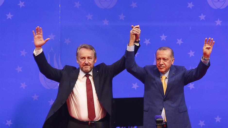 2018-05-20T153016Z_69821875_UP1EE5K172FOZ_RTRMADP_3_TURKEY-ELECTION-BOSNIA