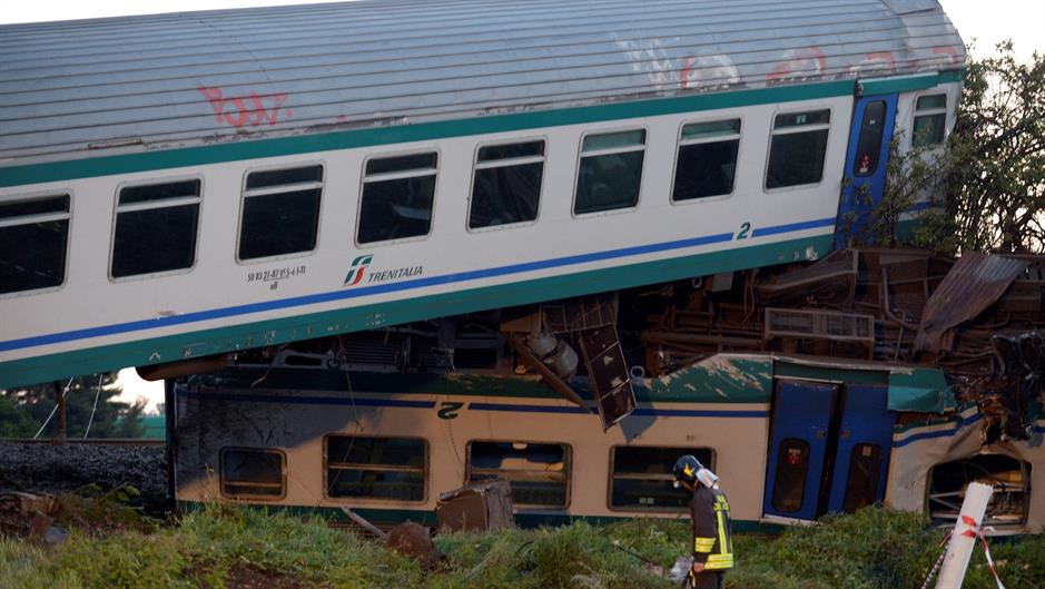 2018-05-24T054439Z_1624254926_RC152676DA70_RTRMADP_3_ITALY-TRAIN