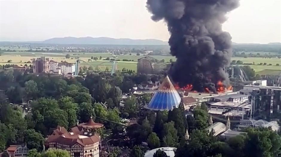 2018-05-26T191430Z_1101335865_RC1BCB8C80A0_RTRMADP_3_GERMANY-FIRE