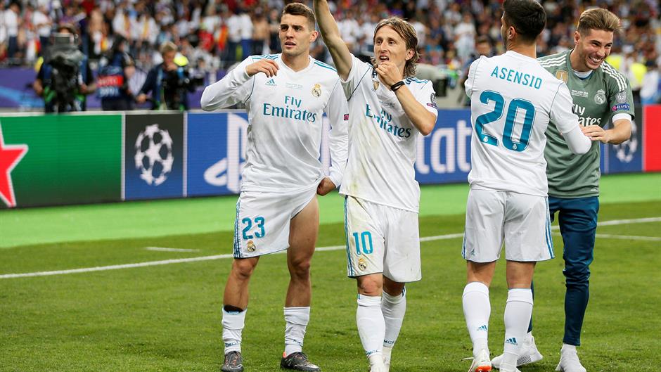 2018-05-26T205100Z_369202009_RC189ED4AC40_RTRMADP_3_SOCCER-CHAMPIONS-FINAL