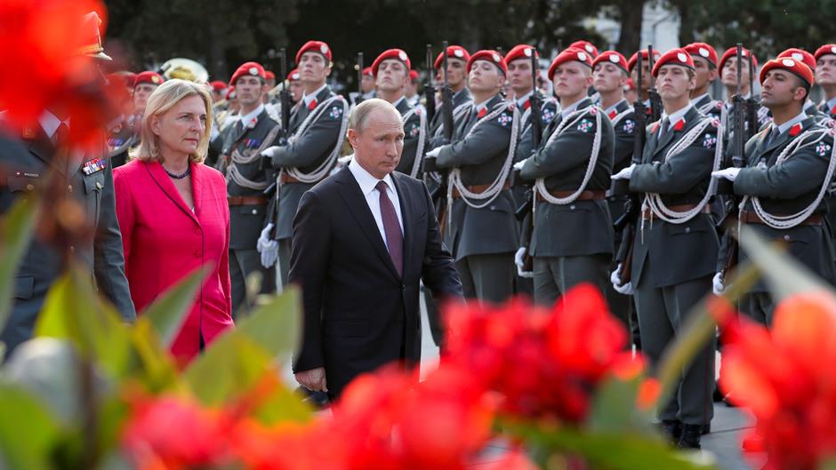 2018-06-05T170822Z_748763035_RC185BAA5720_RTRMADP_3_AUSTRIA-RUSSIA-PUTIN