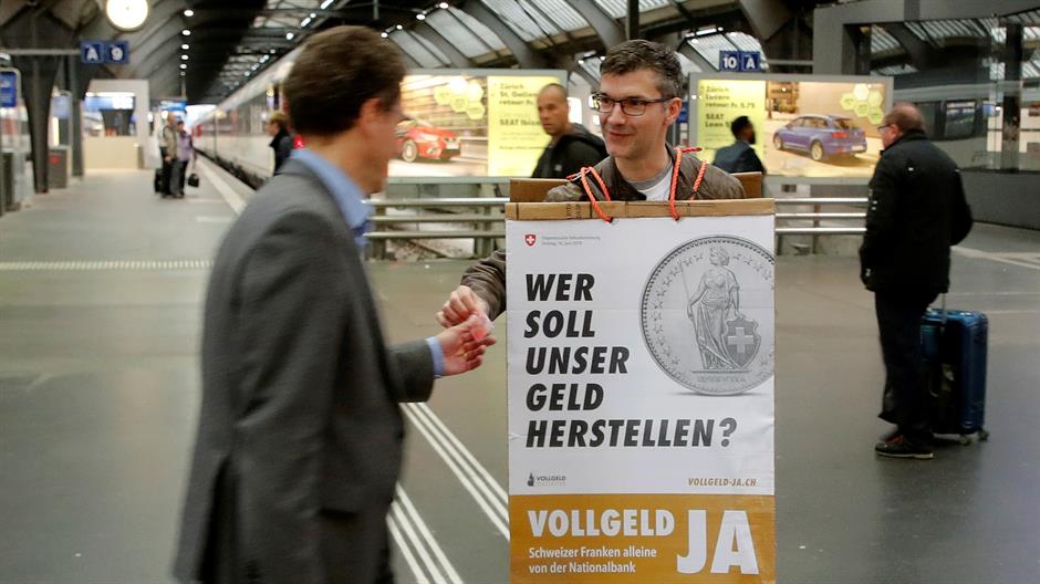 2018-06-10T114908Z_2085356628_RC1A182101F0_RTRMADP_3_SWISS-VOTE-SOVEREIGN