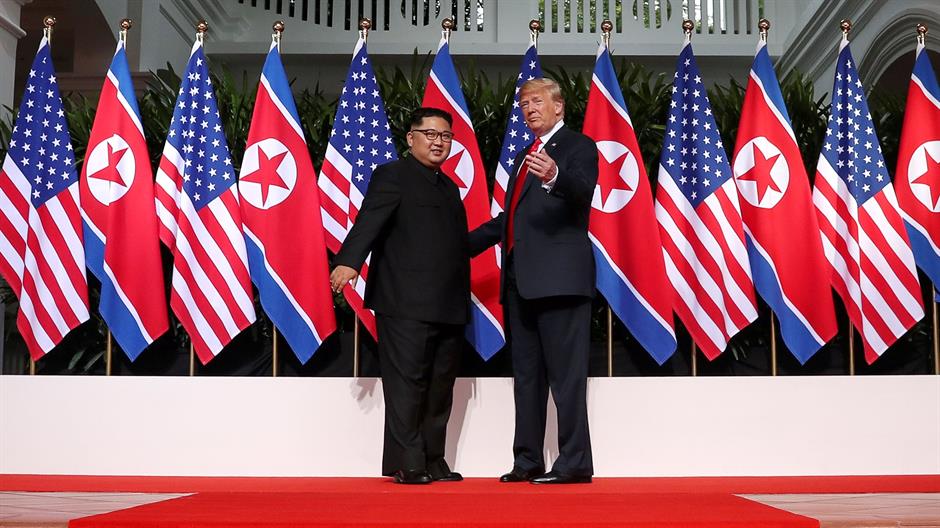 JONATHAN ERNST / REUTERS