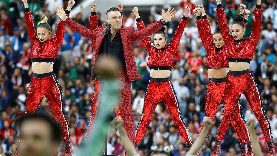 2018-06-14T143828Z_152321396_RC1A69C28D90_RTRMADP_3_SOCCER-WORLDCUP-RUS-SAU-OPENING-CEREMONY