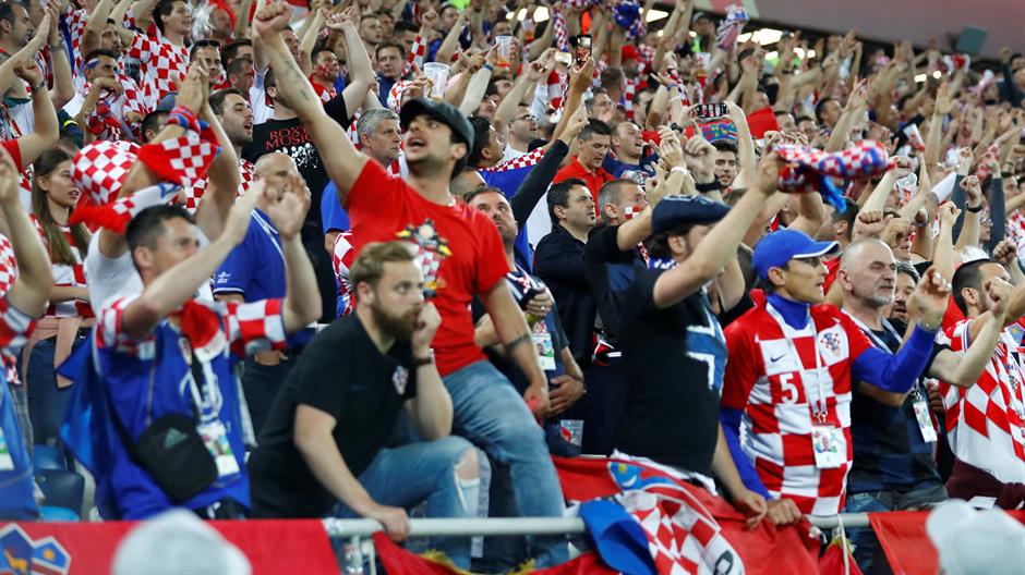 2018-06-16T210748Z_2032060323_RC110DA87E80_RTRMADP_3_SOCCER-WORLDCUP-CRO-NGA