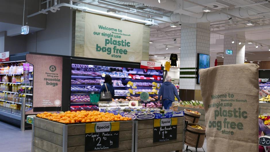 2018-06-21T043743Z_1273582588_RC1D8AC5B4A0_RTRMADP_3_AUSTRALIA-ENVIRONMENT-PLASTICS