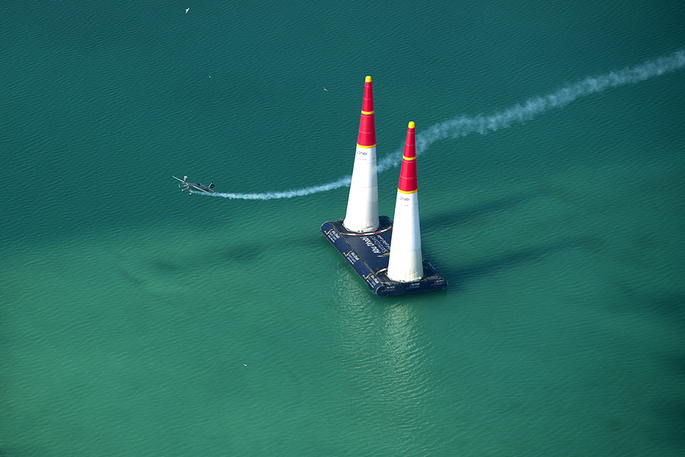 2018-06-22T113648Z_1_MTZSPDEE6MQ2XBFS_RTRFIPP_4_REDBULL-AIRRACE-UAE