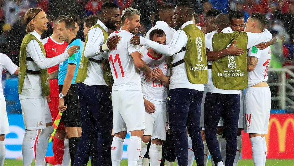 2018-06-22T195905Z_1070578889_RC1FA8CF30C0_RTRMADP_3_SOCCER-WORLDCUP-SRB-SWI