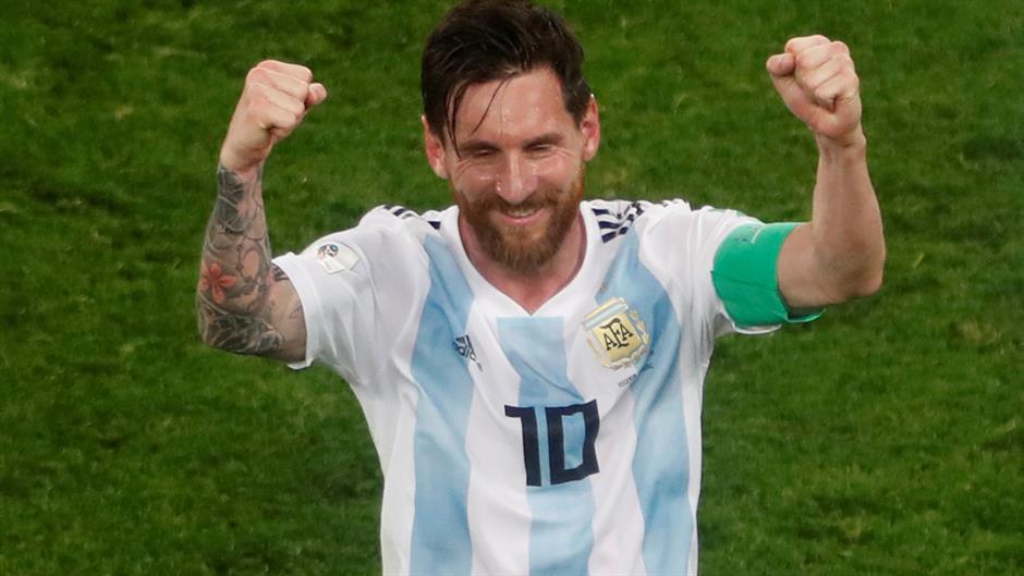 2018-06-26T200434Z_1950366515_RC12218955E0_RTRMADP_3_SOCCER-WORLDCUP-NGA-ARG