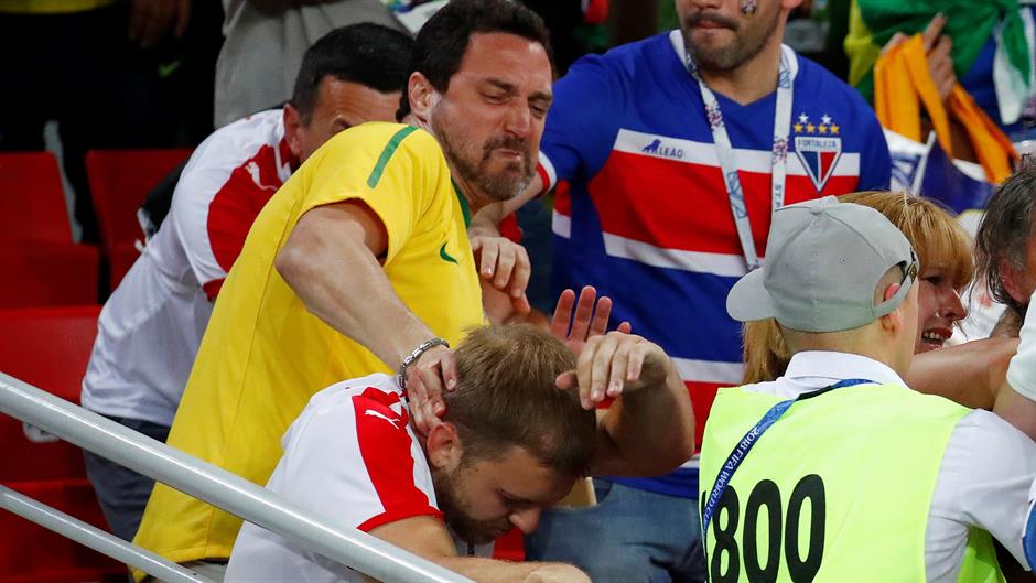 2018-06-27T200651Z_1056308696_RC1E09714E80_RTRMADP_3_SOCCER-WORLDCUP-SRB-BRA