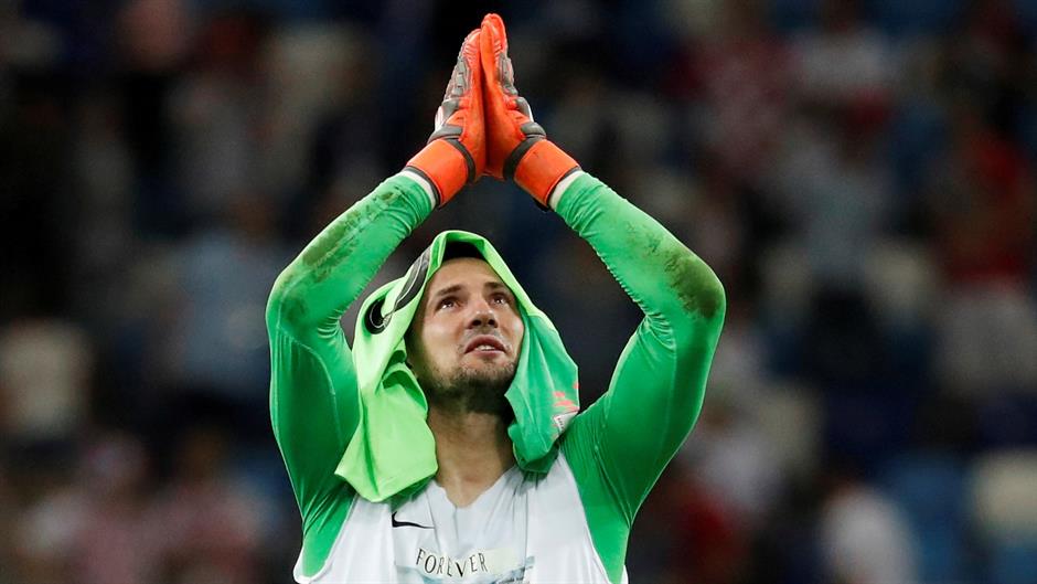 2018-07-01T211318Z_2060305535_RC1B30283EB0_RTRMADP_3_SOCCER-WORLDCUP-CRO-DNK