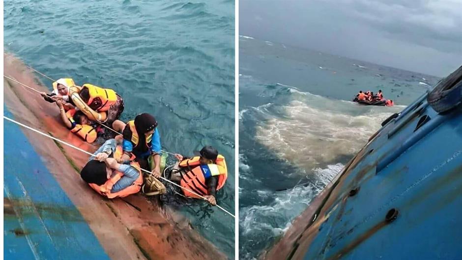 2018-07-04T031401Z_918324817_RC1F58FED560_RTRMADP_3_INDONESIA-FERRY