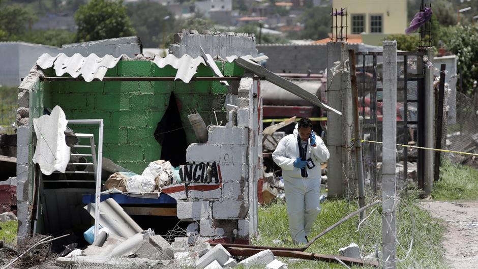 2018-07-05T185848Z_1607257859_RC1D31E79920_RTRMADP_3_MEXICO-BLAST