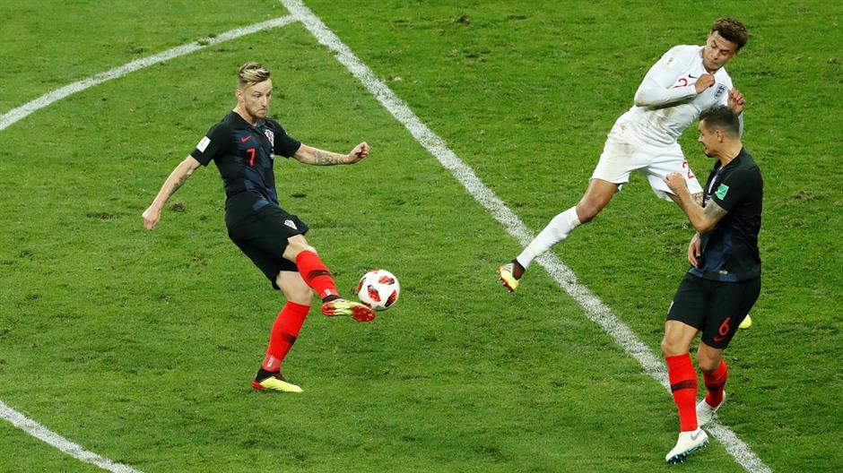 2018-07-11T185023Z_60971466_RC1BC227D260_RTRMADP_3_SOCCER-WORLDCUP-CRO-ENG