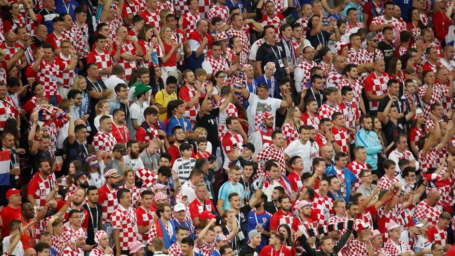 2018-07-11T194138Z_559681747_RC1A06EF43A0_RTRMADP_3_SOCCER-WORLDCUP-CRO-ENG