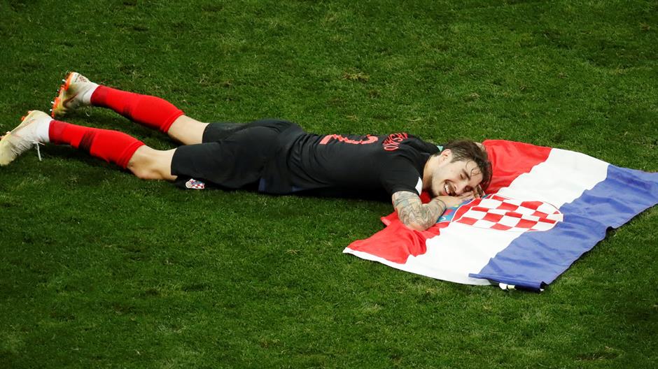 2018-07-11T205341Z_1882278284_RC1C2816F8F0_RTRMADP_3_SOCCER-WORLDCUP-CRO-ENG