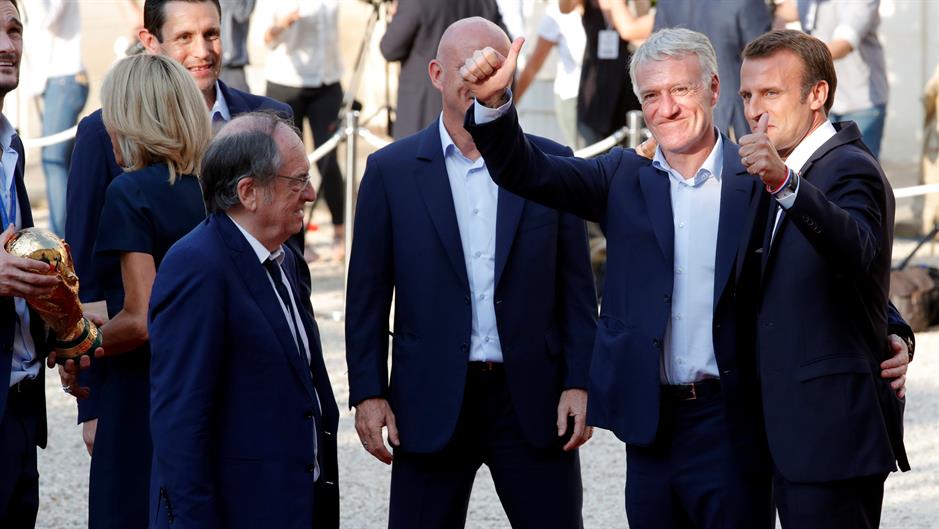 2018-07-16T175843Z_1008553960_RC16EA640750_RTRMADP_3_SOCCER-WORLDCUP-FRANCE-MACRON