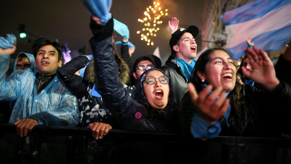 2018-08-09T062812Z_710857383_RC111BB9AEA0_RTRMADP_3_ARGENTINA-ABORTION