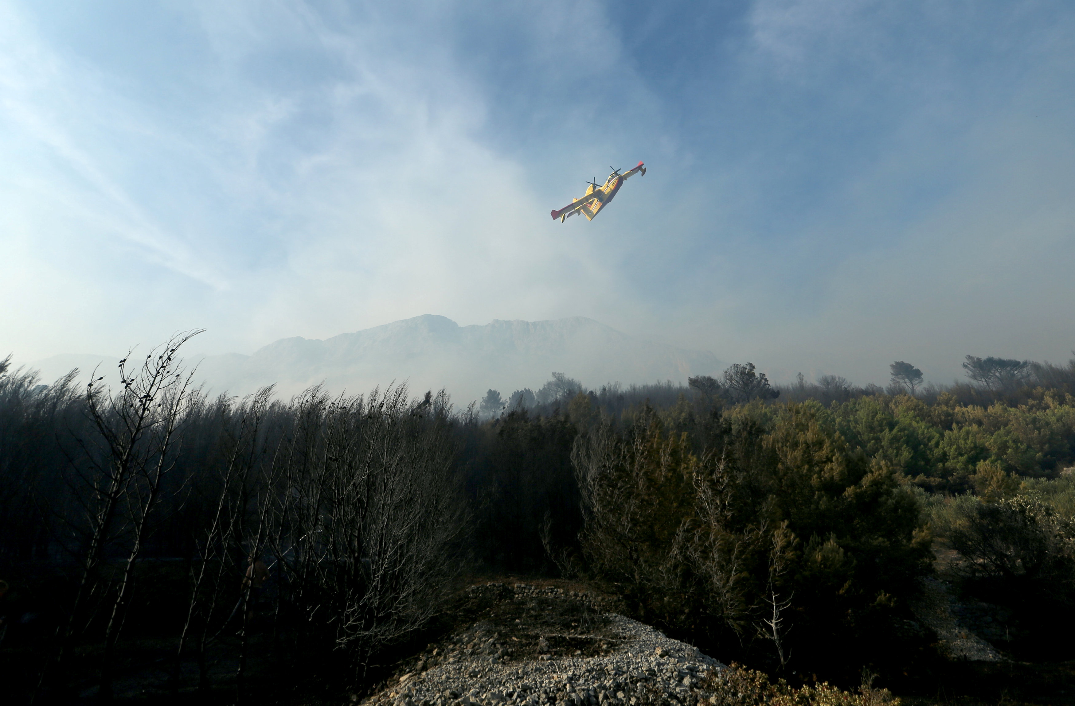 2018-08-11T174136Z_885980017_RC129E4B1C70_RTRMADP_3_CROATIA-FIRE