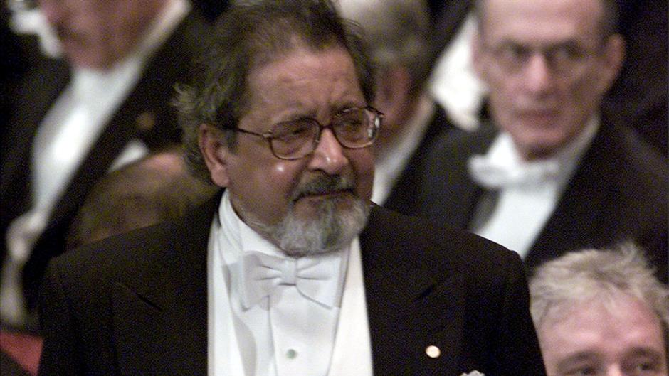 2018-08-11T230235Z_581420862_RC122A550640_RTRMADP_3_PEOPLE-NAIPAUL