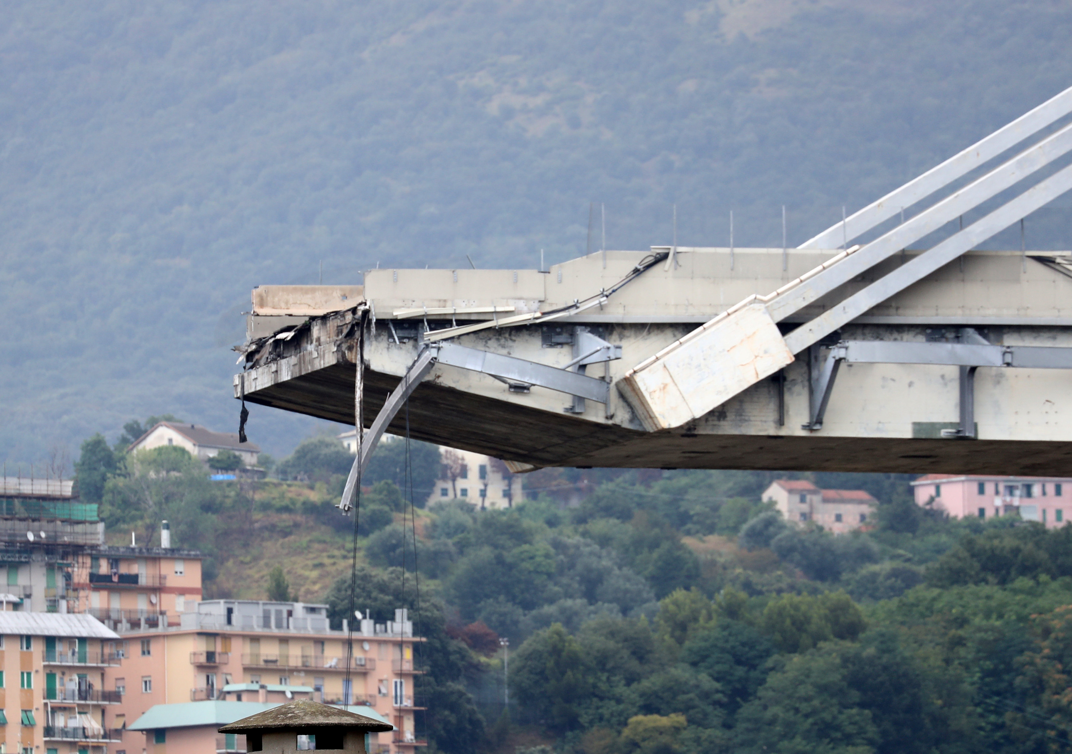 2018-08-14T134740Z_2104747743_RC1104525C30_RTRMADP_3_ITALY-MOTORWAY-COLLAPSE