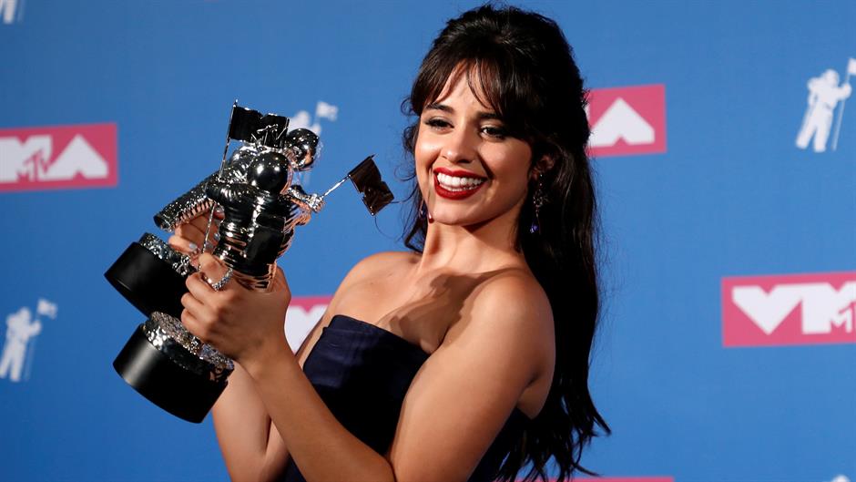 2018-08-21T054711Z_681434944_RC119D247C00_RTRMADP_3_AWARDS-MTV-VMA-PHOTOROOM