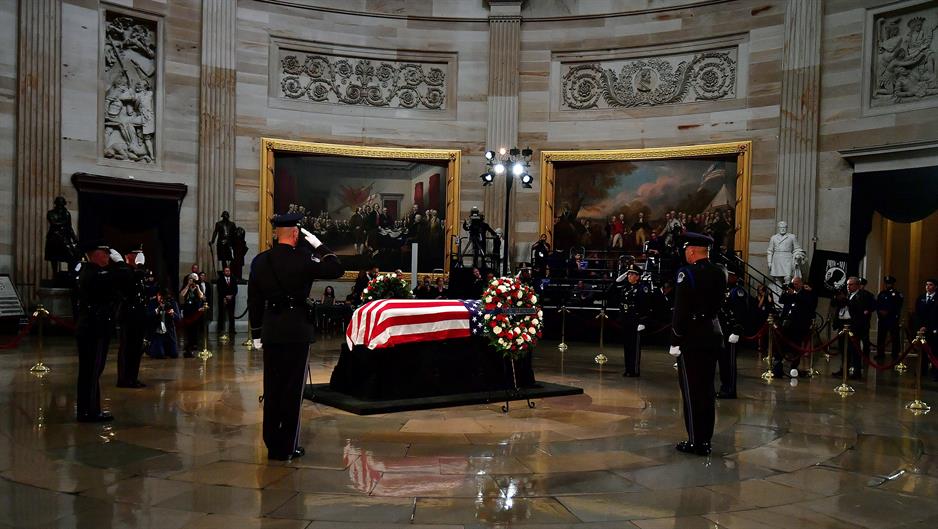 2018-08-31T164049Z_859150501_RC1ED43E6F40_RTRMADP_3_USA-MCCAIN