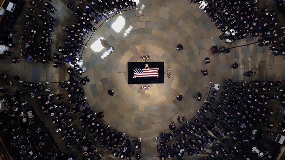 2018-09-01T003014Z_1829497683_RC17C5E57280_RTRMADP_3_USA-MCCAIN