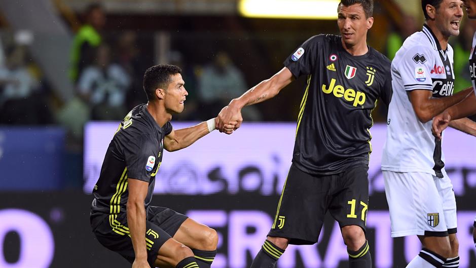 2018-09-01T192612Z_1585359013_RC118230E670_RTRMADP_3_SOCCER-ITALY-PAR-JUV