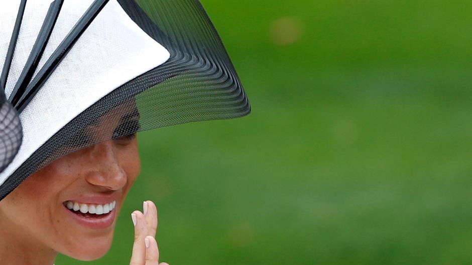 2018-09-05T120809Z_1969941094_RC1E85BD1B70_RTRMADP_3_PEOPLE-BEST-DRESSED