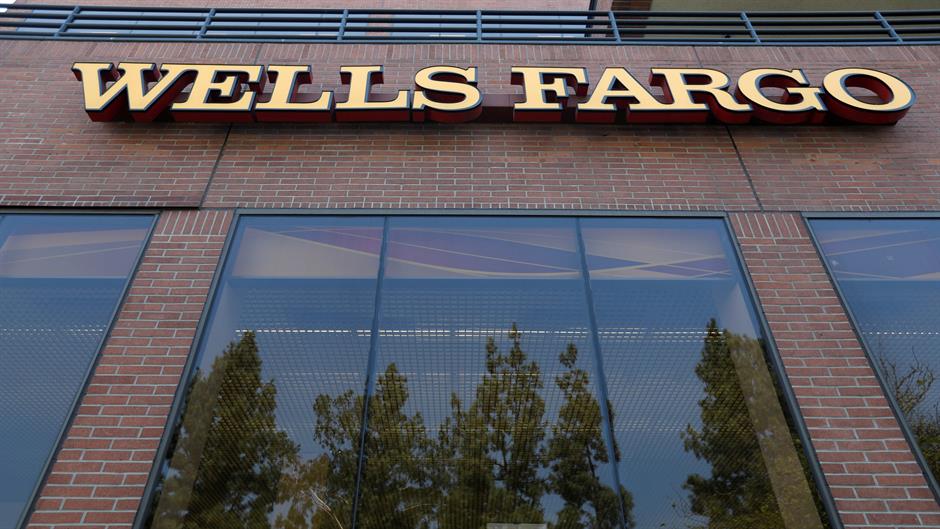 2018-09-11T213722Z_891868017_RC1F6F51C7E0_RTRMADP_3_WELLS-FARGO-INSURANCE