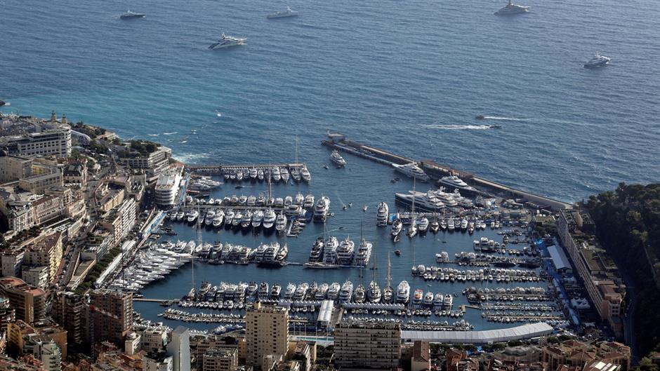 2018-09-26T120027Z_755837125_RC16D10B8400_RTRMADP_3_MONACO-YACHT