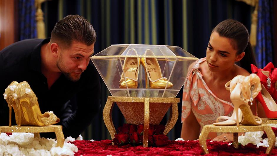 2018-09-26T161857Z_1153854911_RC16810C5CC0_RTRMADP_3_UAE-LIFESTYLE