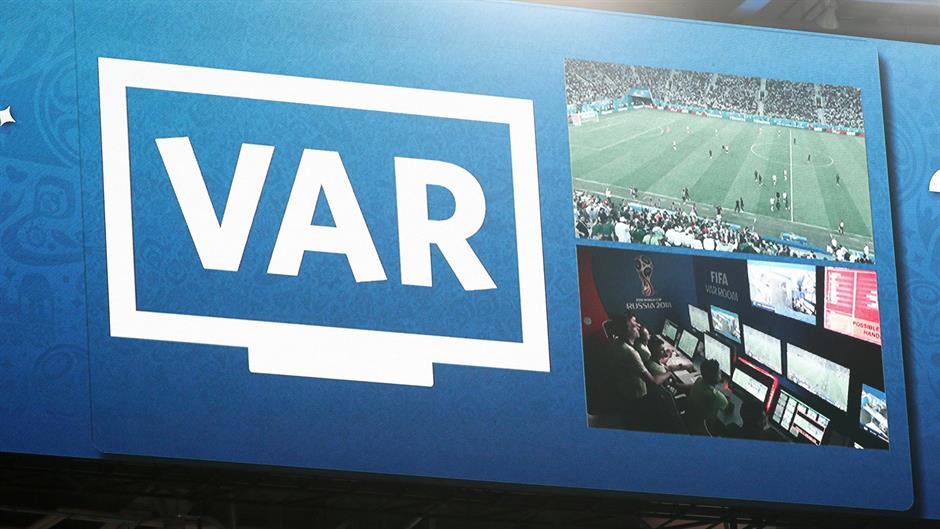 2018-09-27T064632Z_1326699226_RC1140DC60C0_RTRMADP_3_SOCCER-ASIANCUP-VAR