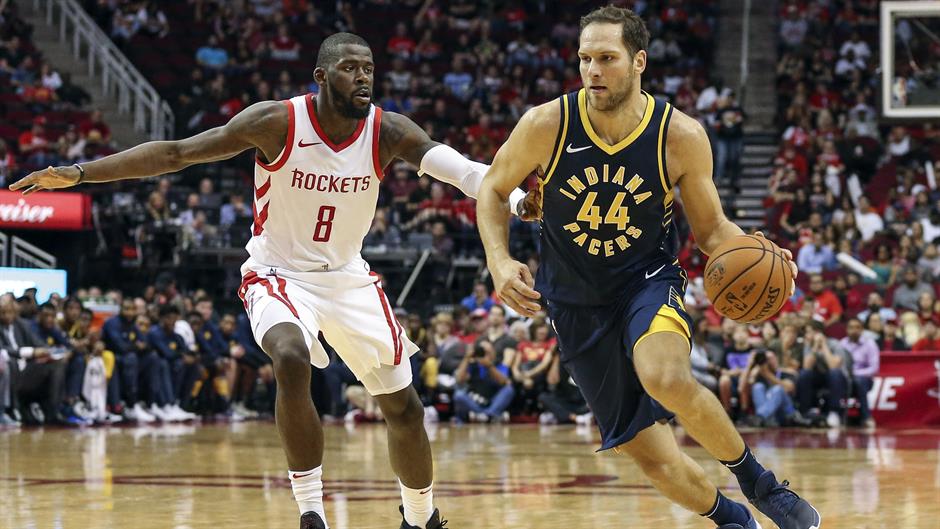 2018-10-05T020834Z_397664753_NOCID_RTRMADP_3_NBA-PRESEASON-INDIANA-PACERS-AT-HOUSTON-ROCKETS