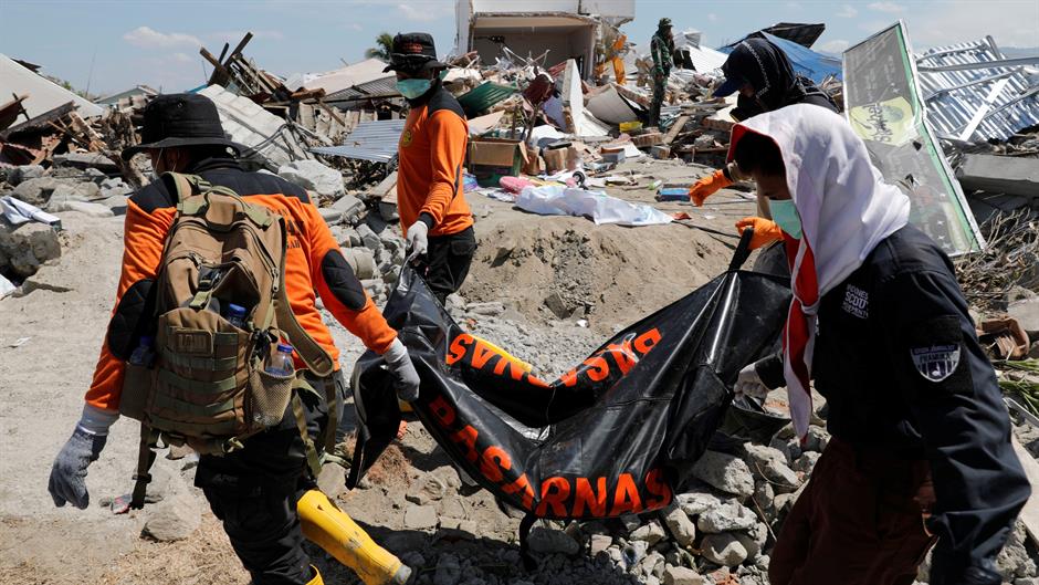 2018-10-05T062918Z_537308920_RC191C08D270_RTRMADP_3_INDONESIA-QUAKE