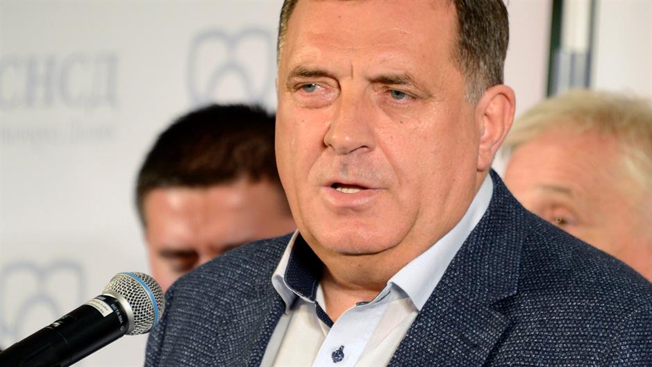 2018-10-07T231318Z_682028128_RC12000F5170_RTRMADP_3_BOSNIA-ELECTION