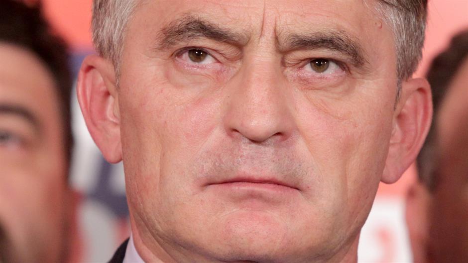 2018-10-07T234557Z_1461472138_RC1932379510_RTRMADP_3_BOSNIA-ELECTION