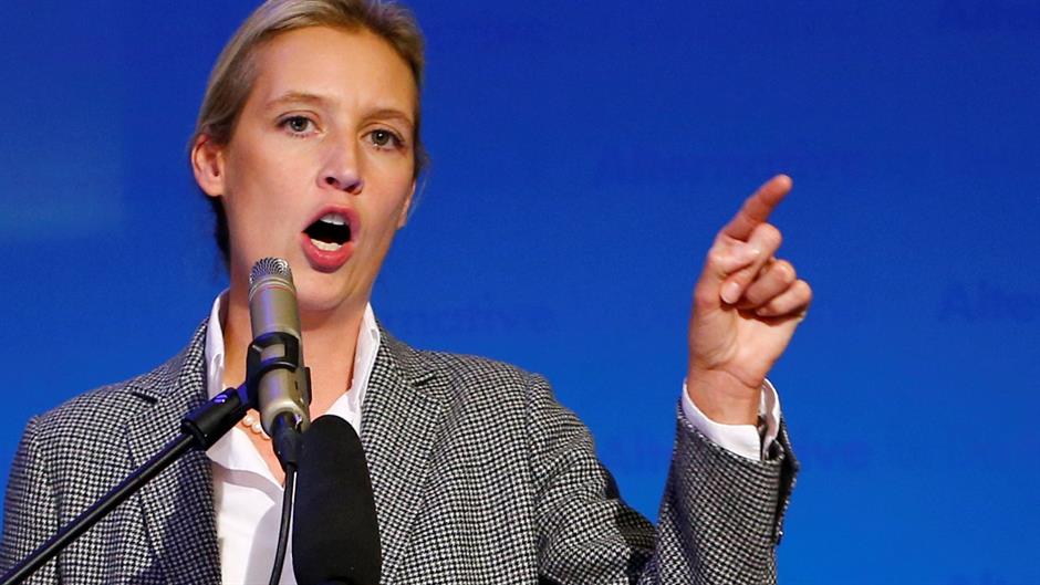 2018-10-14T172825Z_563097702_RC1E94B463D0_RTRMADP_3_GERMANY-POLITICS-BAVARIA-REACTIONS