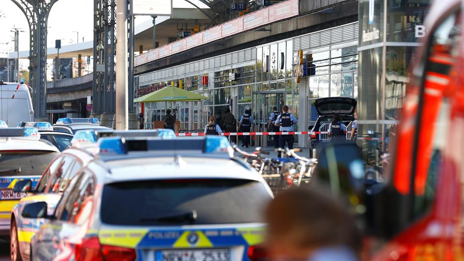 2018-10-15T130458Z_1214752079_RC1587465910_RTRMADP_3_GERMANY-SECURITY-RAIL