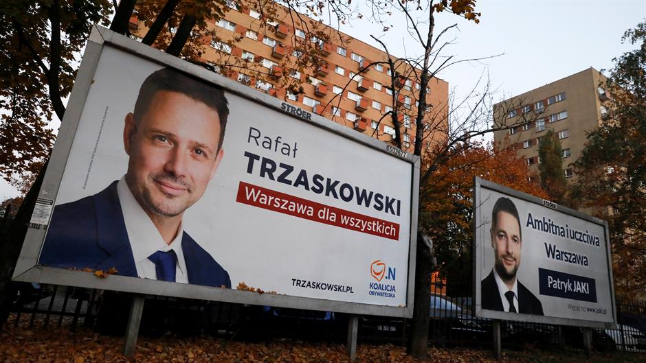 2018-10-19T110401Z_1780290584_RC1EAB964AC0_RTRMADP_3_POLAND-POLITICS-ELECTIONS