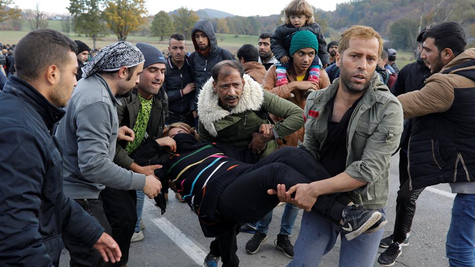 2018-10-24t114644z-81665414-rc188492ef40-rtrmadp-3-europe-migrants-bosnia-154476.jpeg