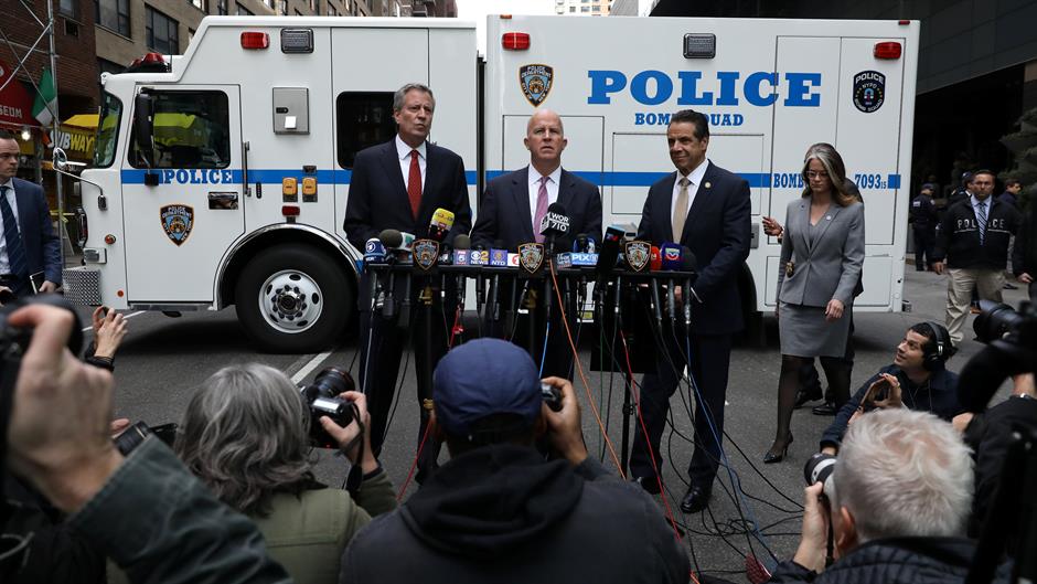 2018-10-24T170135Z_2006154085_RC1BEAA2DAD0_RTRMADP_3_USA-PACKAGES