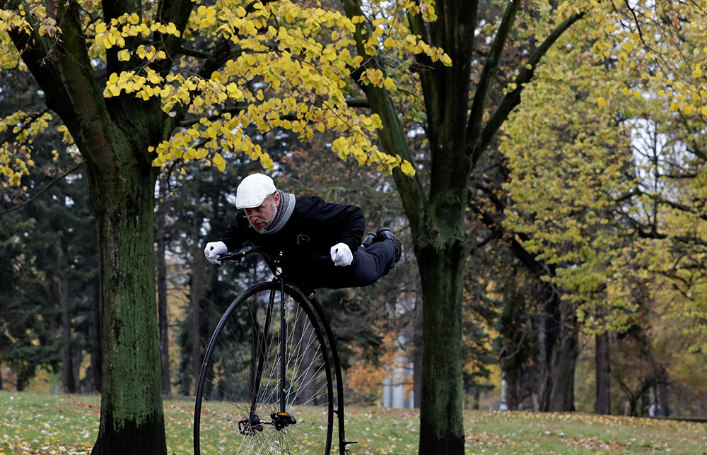 2018-11-03T121321Z_2022648487_RC18B3748670_RTRMADP_3_CZECH-ODDLY