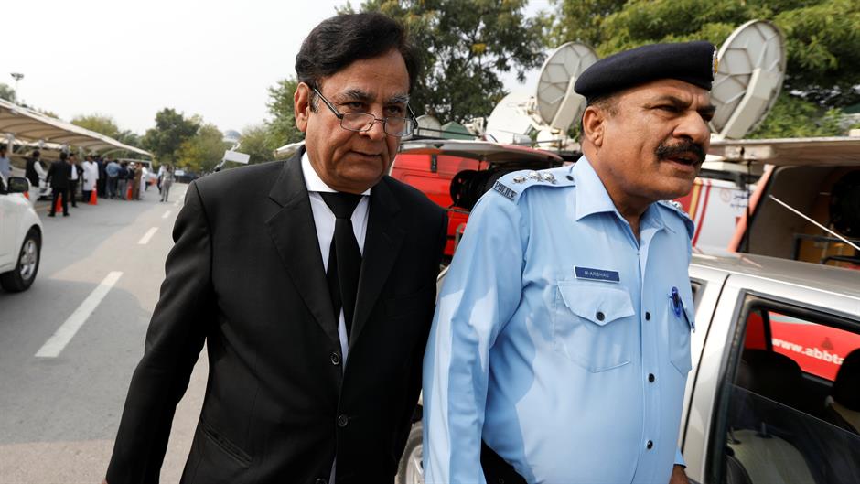 2018-11-03T175601Z_2069832375_RC1378F147A0_RTRMADP_3_PAKISTAN-BLASPHEMY