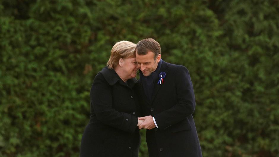 2018-11-10T174204Z_981471907_RC1528CF8220_RTRMADP_3_WW1-CENTURY-FRANCE-GERMANY