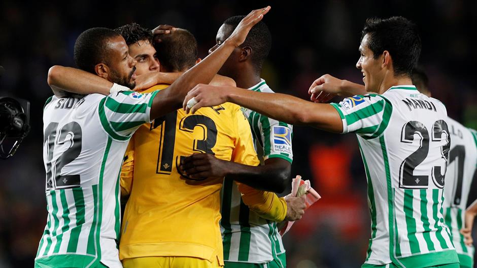 2018-11-11T171911Z_859968450_RC1E00807C70_RTRMADP_3_SOCCER-SPAIN-FCB-BET